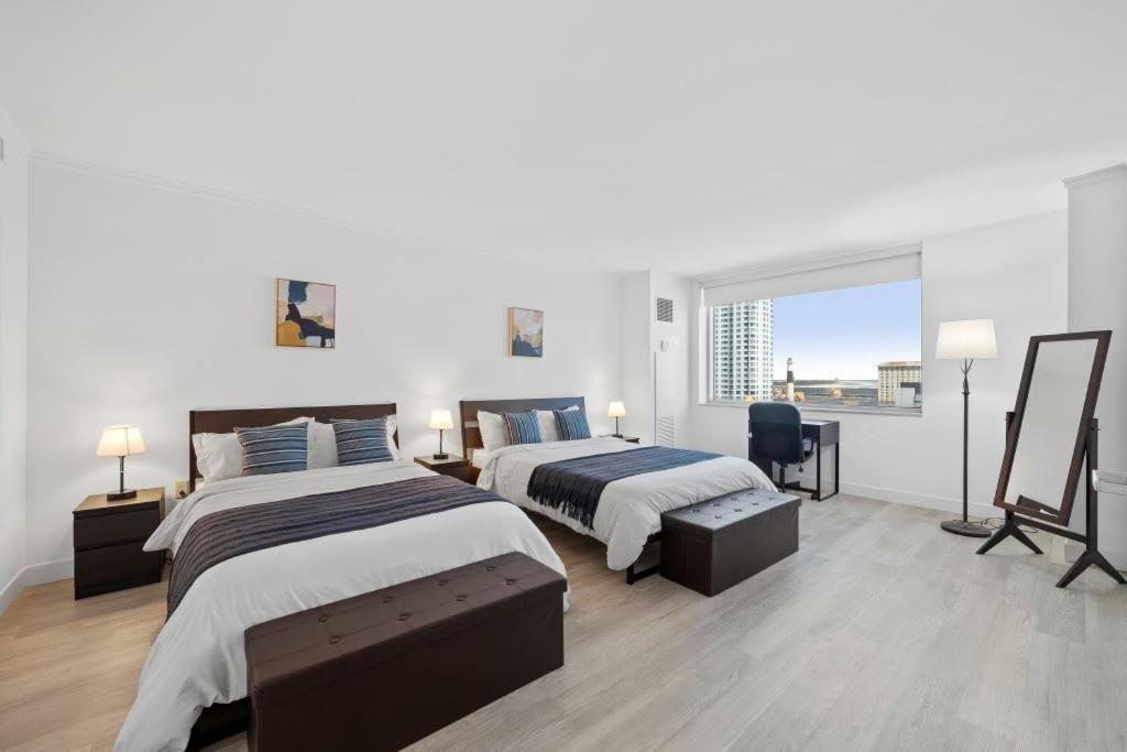 2br 3ba Beachfront Cozysuites At Showboat